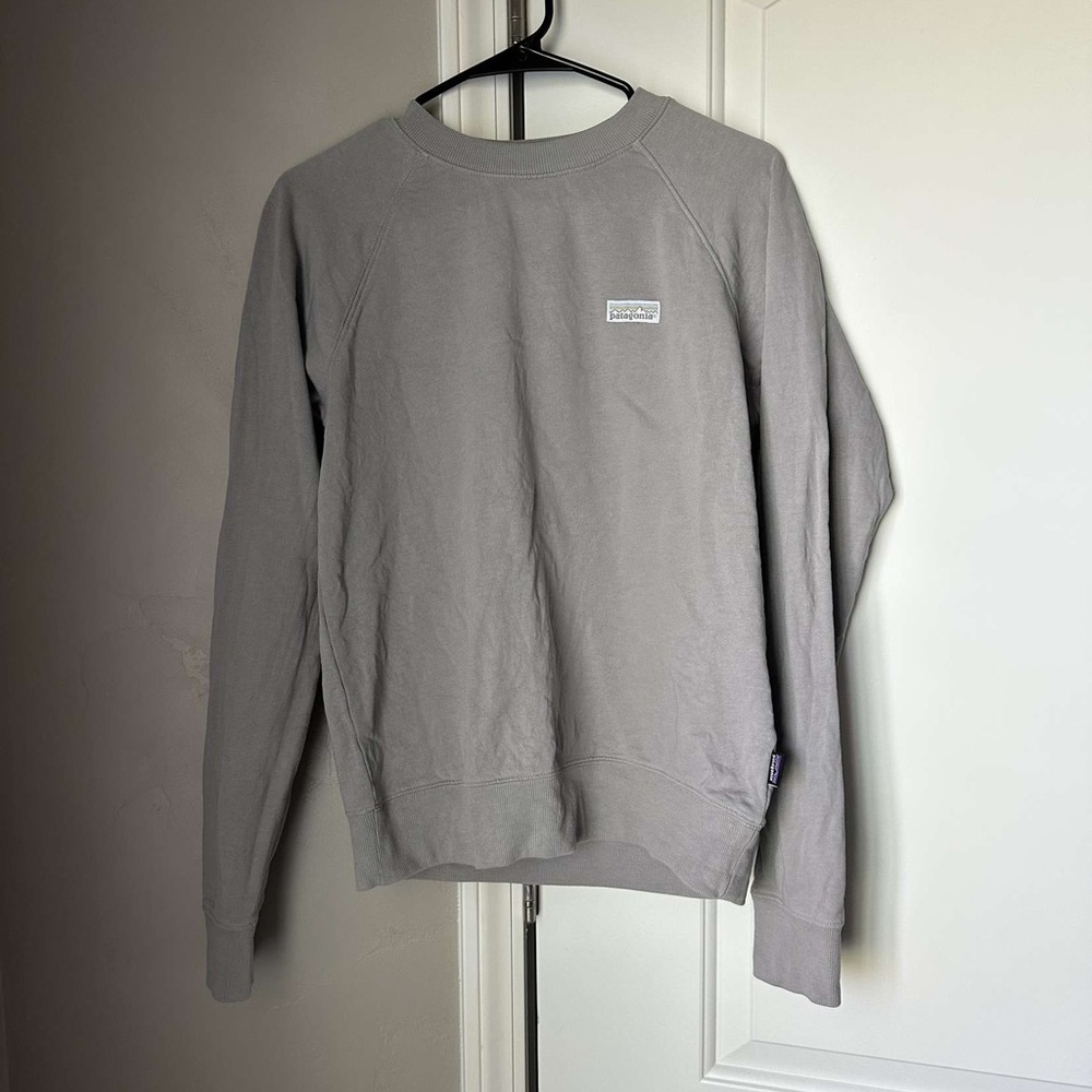 Women’s Patagonia Sweatshirt!